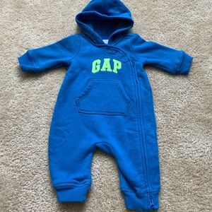 Baby clothes